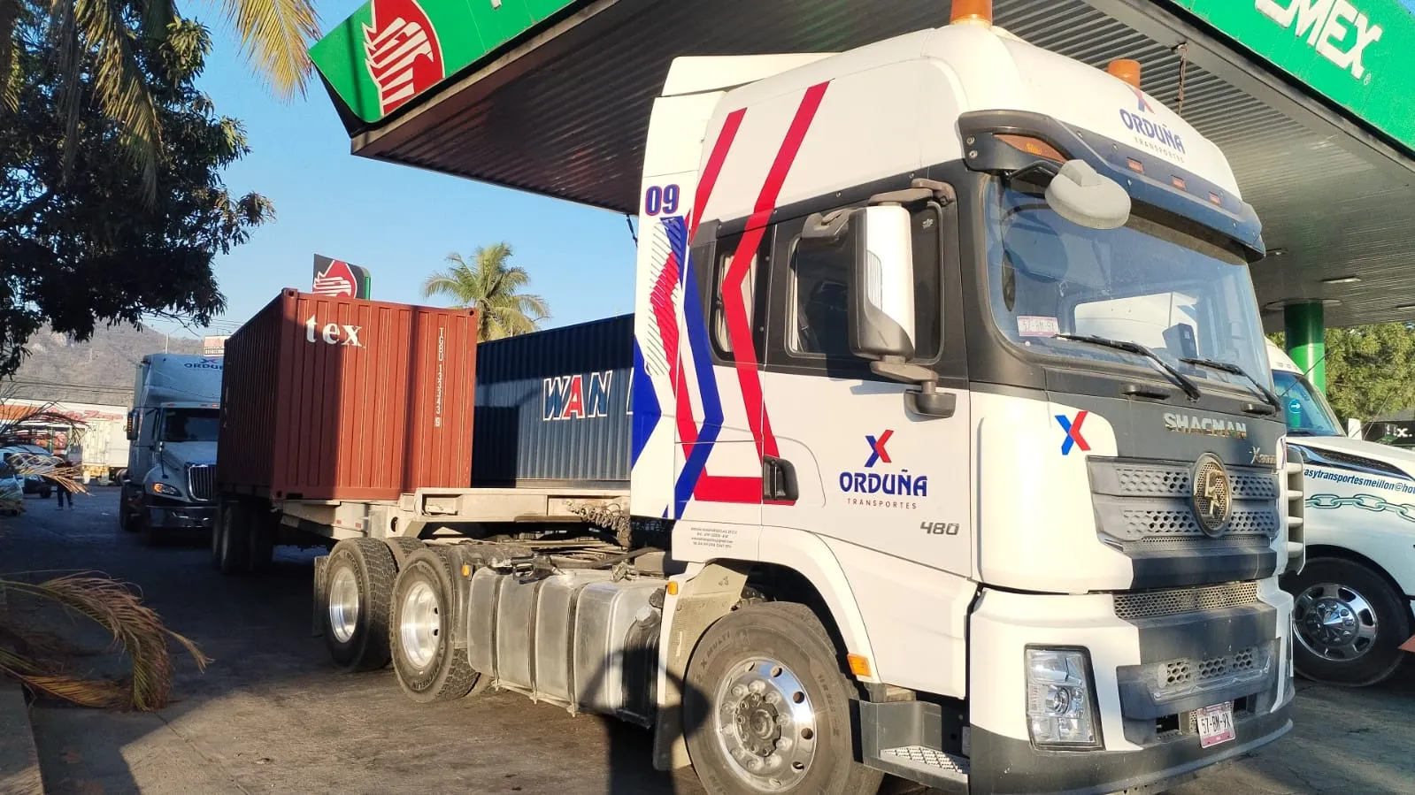 Flota camiones carga general Manzanillo México