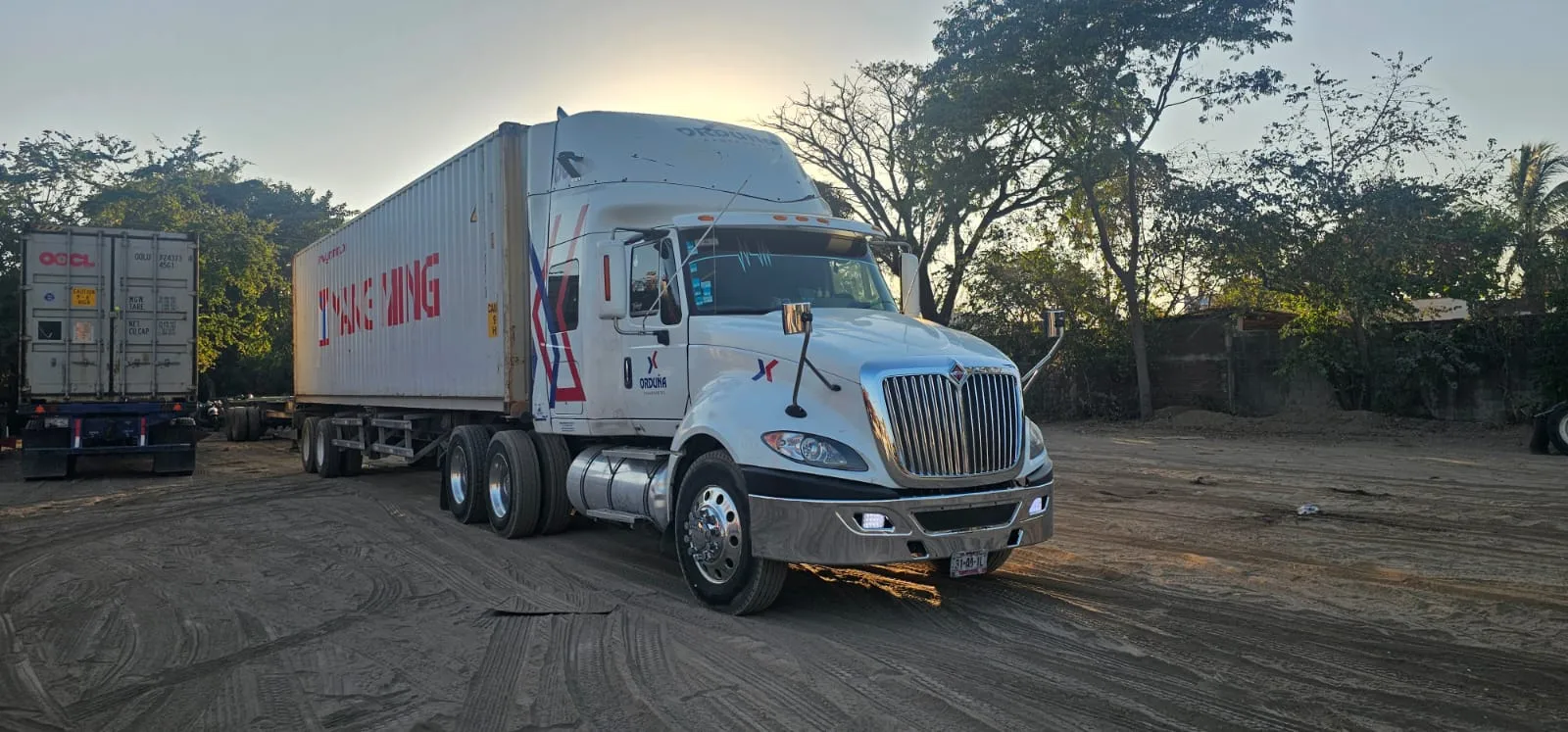 Servicio transporte contenerizado Orduña Colima